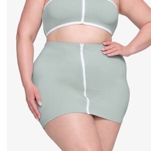 Skims Pacific Sporty Mid-rise Stretch recycled skirt